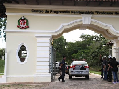 Movimenta&amp;ccedil;&amp;atilde;o em frente ao Centro de Progress&amp;atilde;o Penitenci&amp;aacute;ria em Bauru.