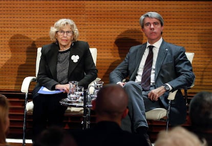 Manuela Carmena y Ángel Garrido, en una imagen de archivo. 