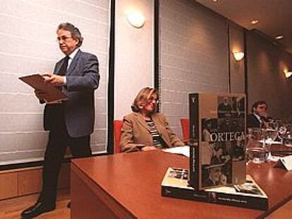 Presentación ayer del libro <i>Los Ortega</i> en el Círculo de Bellas Artes de Madrid.