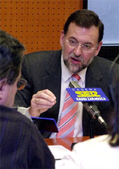 Rajoy, junto a Iñaki Gabilondo en un momento de la entrevista.