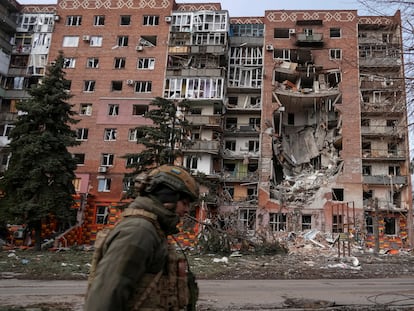 Un edificio dañado por los ataques rusos en la ciudad ucrania de Pokrovsk, en la provincia de Donetsk.