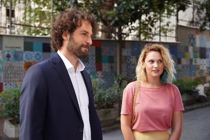 Birkan Sokullu y Farah Zeynep Abdullah, protagonistas de 'Inocentes'.