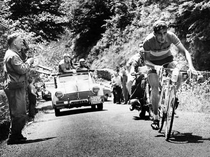 El ciclista Federico Bahamontes en el Tour de Francia el año 1958.