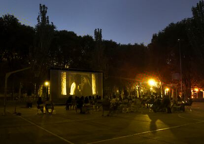 Cine al aire libre.