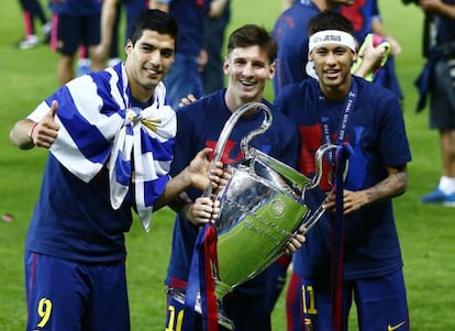 Luis Suárez, Messi y Neymar, con la pasada Champions.