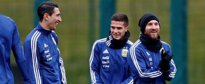 Di María, Bustos y Messi.