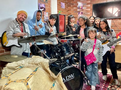 El grupo de los C.A.C Rockers del centro Amar del barrio La Candelaria