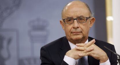 Finance Minister Cristóbal Montoro during the press conference after Friday’s Cabinet meeting.