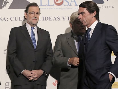 Mariano Rajoy y Jos&eacute; Mar&iacute;a Aznar, en un acto en 2016.