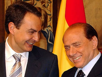 José Luis Rodríguez Zapatero y el primer ministro italiano, Silvio Berlusconi, en Roma.