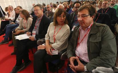 Ximo Puig, con Francina Armengol y Fern&aacute;ndez Vara en el comit&eacute; federal. 