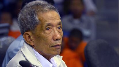 Kaing Guek Eav durante el juicio al que fue sometido en Phnom Penh en 2012.