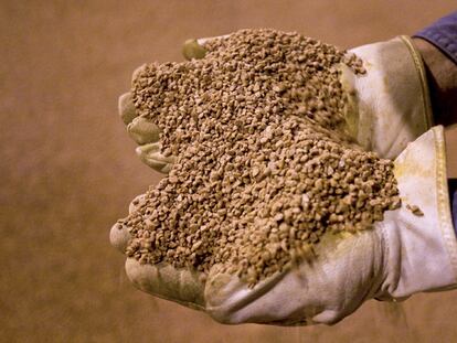 Canadá también mete mano