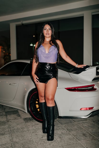 Yashire Laureano, at the entrance of the Fifty Eight nightclub in San Juan. “Your outfit is the first thing you have to choose. What you wear depends on whether you’re going to a more of an underground club, or if you’re going somewhere more refined,” she explains.
