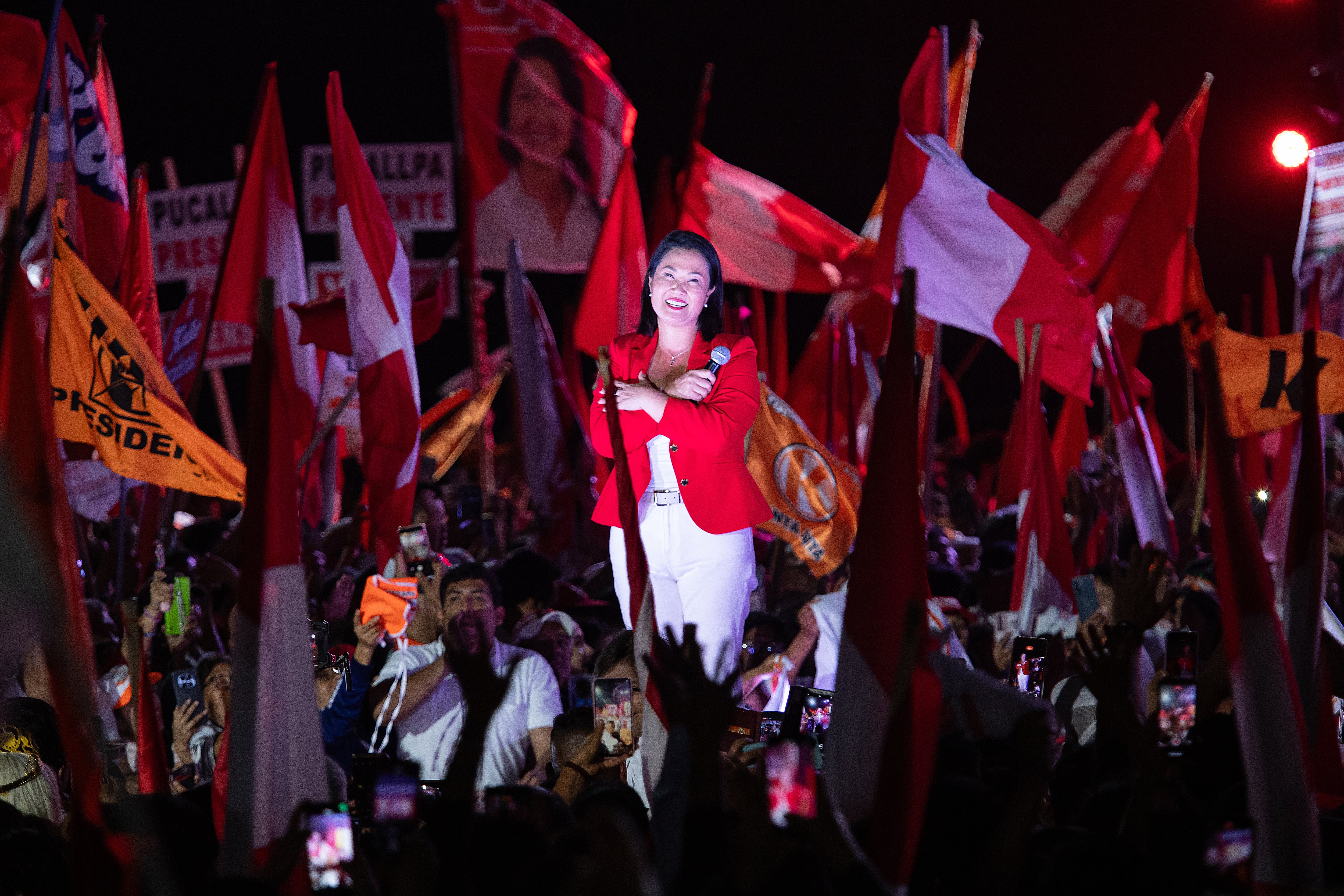 Keiko Fujimori se asegura la victoria en las presidenciales de Perú al obtener una ventaja irreversible en el escrutinio de votos