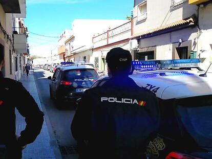 Agentes de la Policía Nacional.