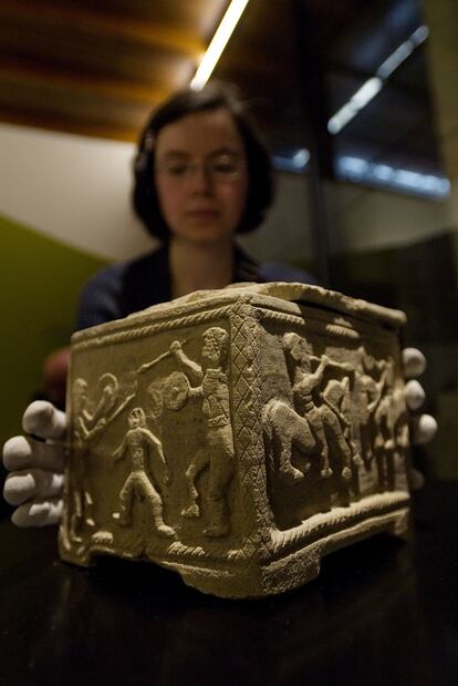 La caja de los guerreros, ayer en el Museo Provincial de Jaén.