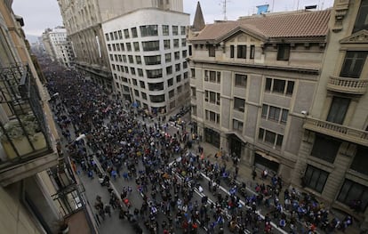 La marcha, a cuyo manifiesto se han adherido más de 70.000 personas, baja por la Via Laietana, continua por la calle del Doctor Aiguader, entra en el parque de la Barceloneta y acaba en el Paseo marítimo.