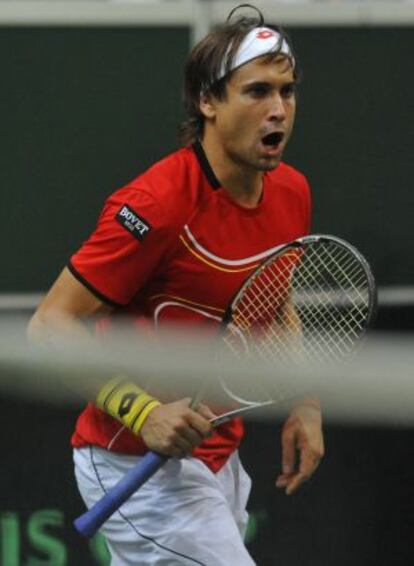 David Ferrer celebra un punto ante Radek Stepanek