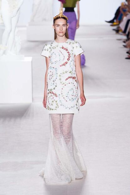 El delicado jardin de Giambattista Valli