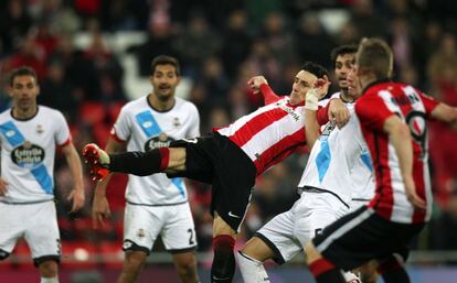 Aduriz marca el cuarto gol del Athletic.
