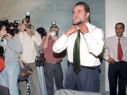 Julio Anguita, en Barcelona en 1996.