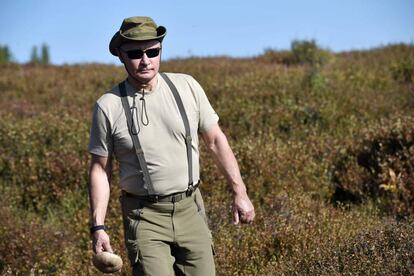 Una foto del presidente ruso Vladimir Putin durante sus vacaciones en el sur de Siberia, hace dos días