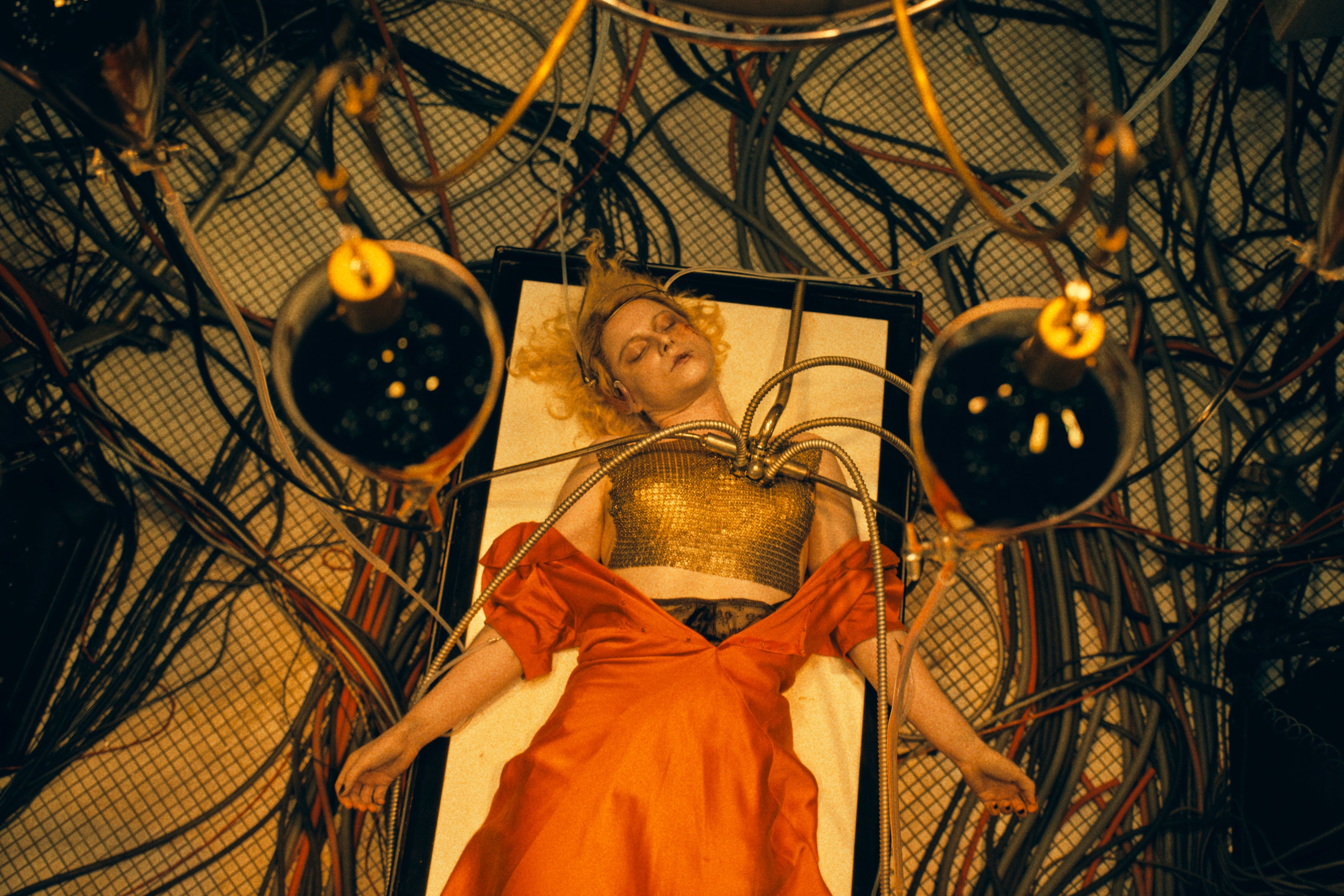 ‘¡La novia!’: estos monstruos ni dan miedo ni cautivan