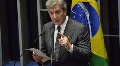 O agora senador Collor, que sofreu processo de impeachment em 1992, discursa.