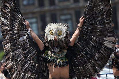 Otro momento del 696 aniversario de la fundación de Tenochtitlán, en el Zócalo de Ciudad de México, en 2021.