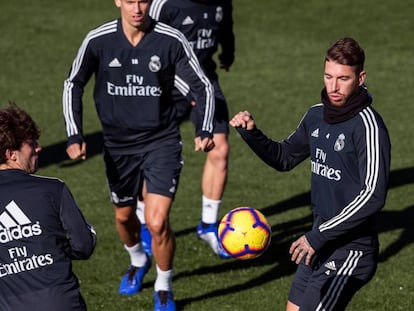 Sergio Ramos, este viernes en un entrenamiento en Valdebebas.