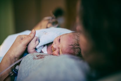 El cuidado emocional en los embarazos de mujeres de más de 40 cobra mucha importancia: la futura mamá debe tener una red de apoyo amplia y sólida.
