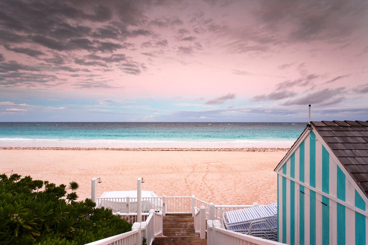 Las Bahamas y sus playas de arena rosada, donde el paisaje se vuelve irreal