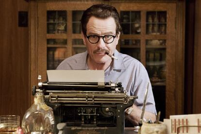 Bryan Cranston, como Dalton Trumbo en el filme de Jay Roach.