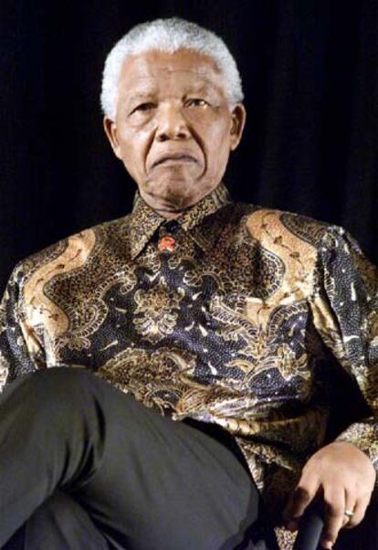 El ex presidente surafricano Nelson Mandela, en 2001.