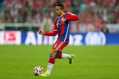 Thiago, en un partido de la Bundesliga en el Allianz Arena.