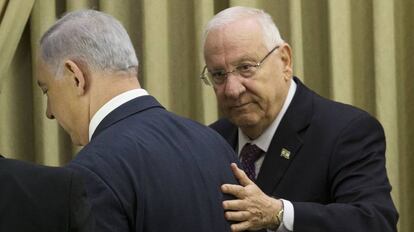 El presidente de Israel, Reuven Rivlin (a la derecha), junto al primer ministro Benjamin Netanyahu.