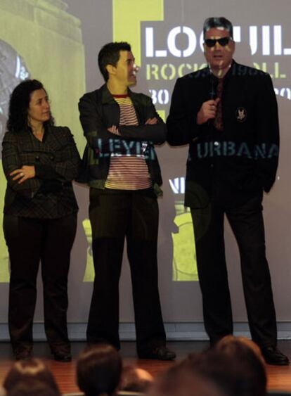 Loquillo, a la derecha, durante la presentación ayer del documental.