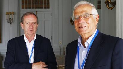 Josep Borrell y Iain Begg en el Palacio de la Magdalena, Santander.