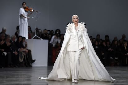 Carmen Dell' Orefice, em janeiro de 2013, em desfile de Stephane Rolland.