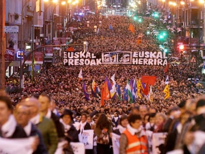 Una manifestaci&oacute;n en Bilbao contra la dispersi&oacute;n de los presos de ETA, el pasado 9 de enero.