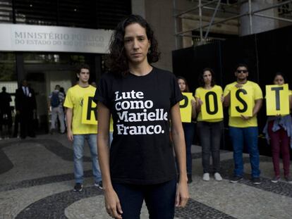 Viúva de Marielle Franco, Monica Benicio, participa de manifestação que marcou os três meses do assassinato da vereadora no Rio de Janeiro. 