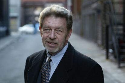 El periodista Pete Hamill, en una imagen de 2002 en Nueva York.