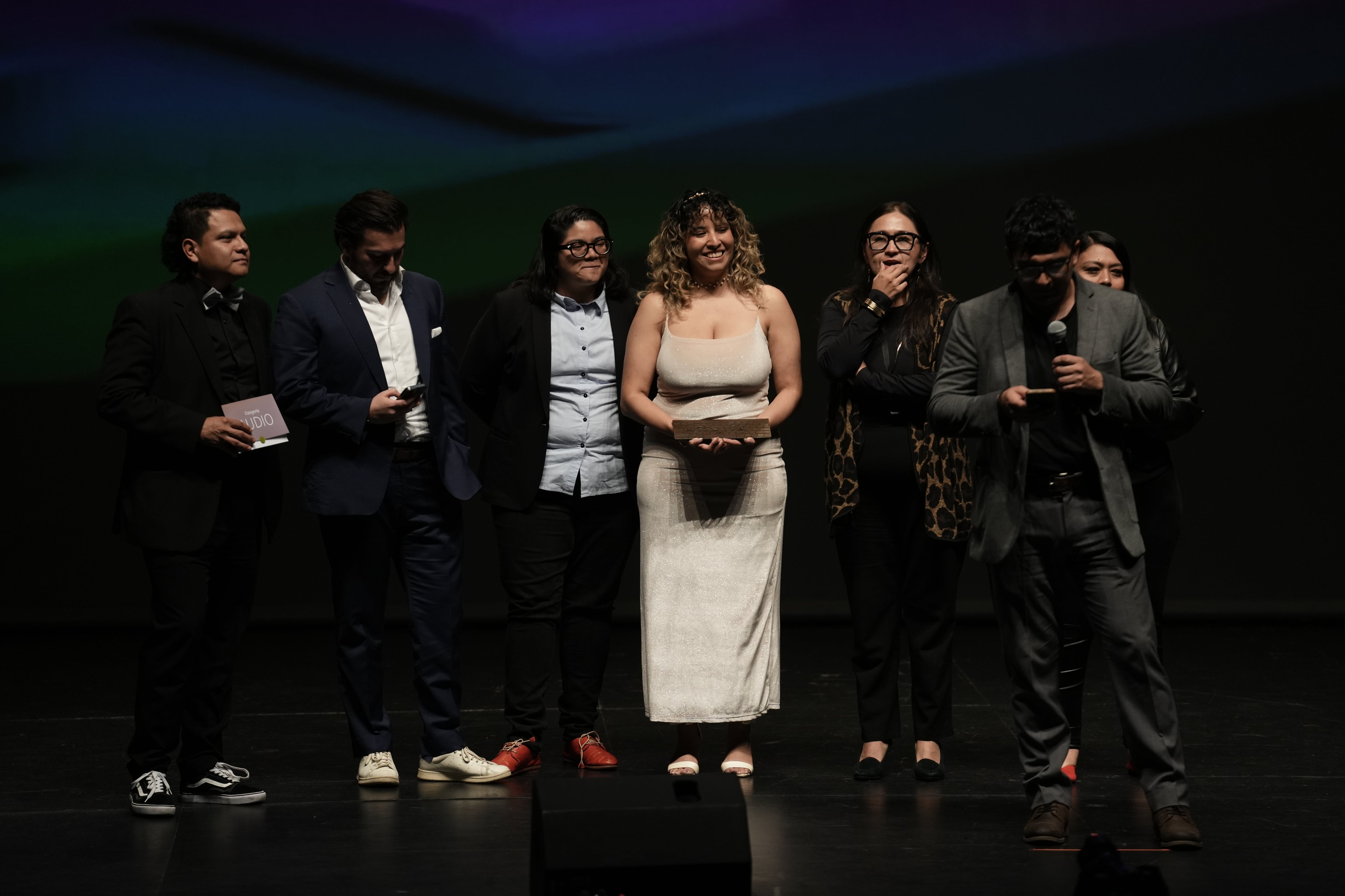  Murder and Silence in El Salvador’ recibe el premio en la categoría audio en el Premio Gabo 2025 en Bogotá, Colombia, el 26 de julio 2025.