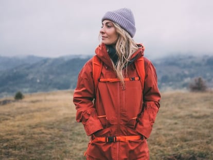 Prendas de Helly Hansen.