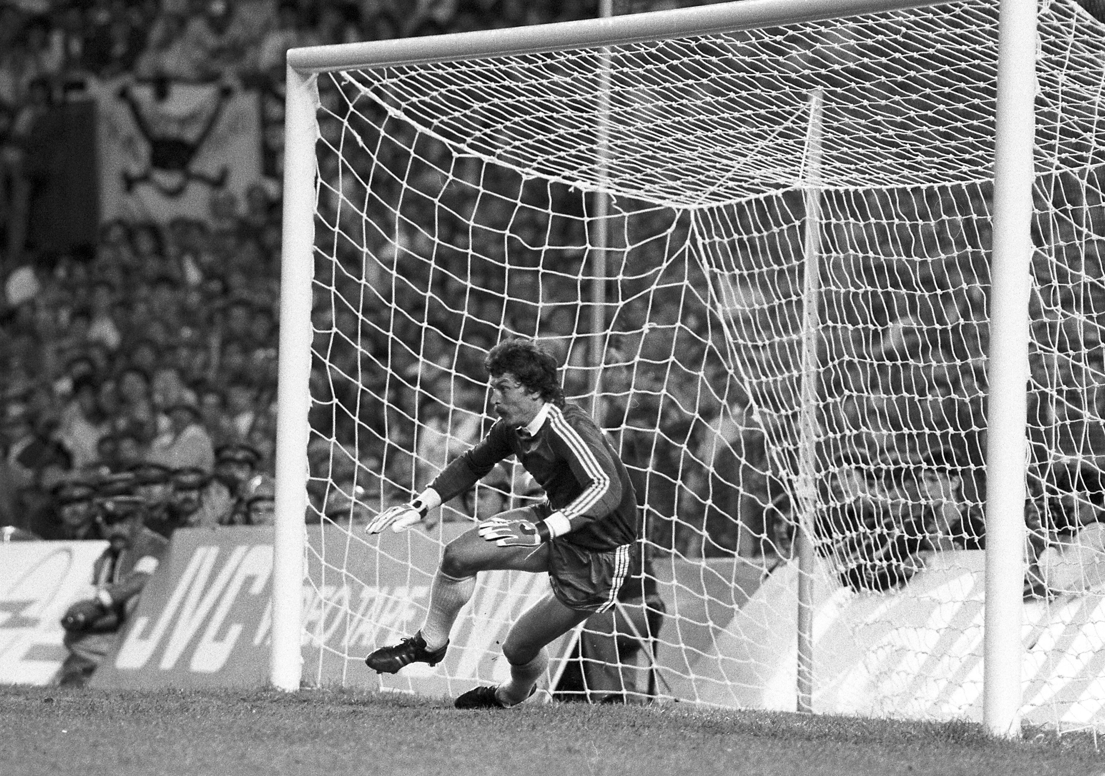 Muere Helmut Duckadam, el portero que privó al Barça de la Copa de Europa en 1986