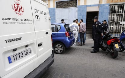 Casa del barrio de El Cabanyal de Valencia donde ha aparecido muerta la mujer.