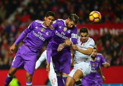 Sergio Ramos, marca en propia puerta el gol que daría el empate al Sevilla.