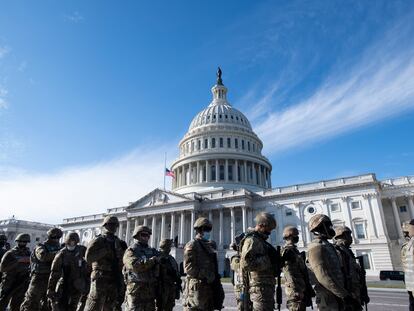 Guardia Nacional a las afueras del Capitolio de Washington.
