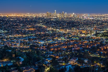 Iluminación panorámica de la ciudad de Los Ángeles Estados Unidos
